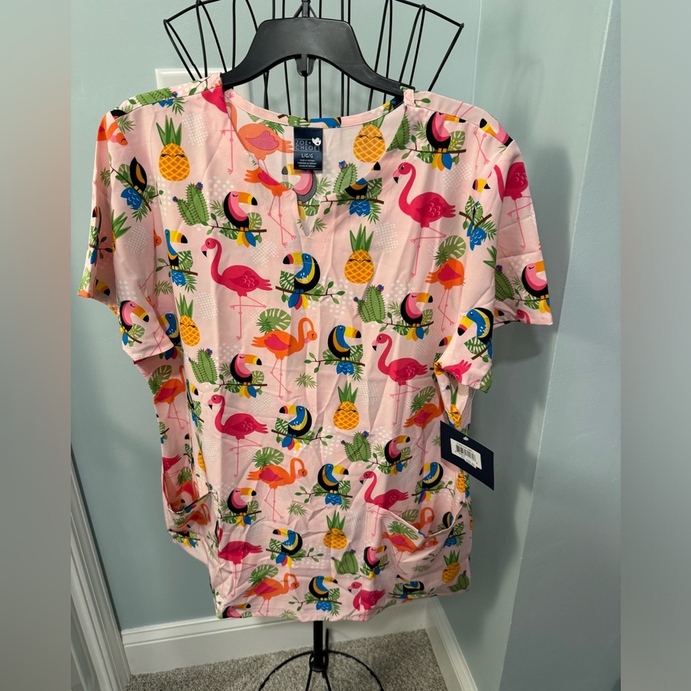Zoe + Chloe Large Flamingo Stop Toucan Vet Pale Pink Scrub Top Women Ladies L